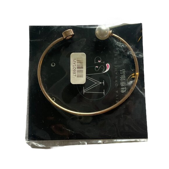 NIP Elegant MSP Gold & Pearl Bangle Bracelet With Crystal Detail - Picture 4 of 7